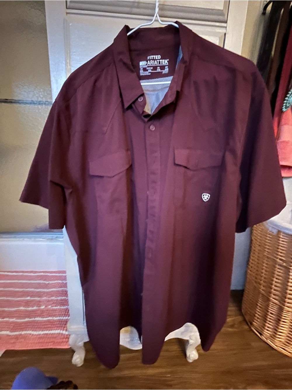 Ariat Short Sleeve Button-Down Shirt in Burgundy